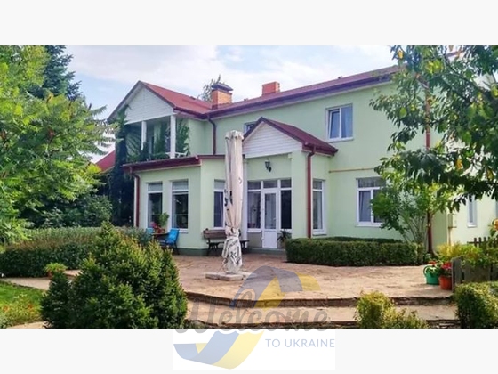 House with a beautiful garden