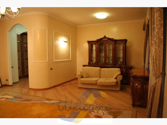Apartment. Khreschatyk.